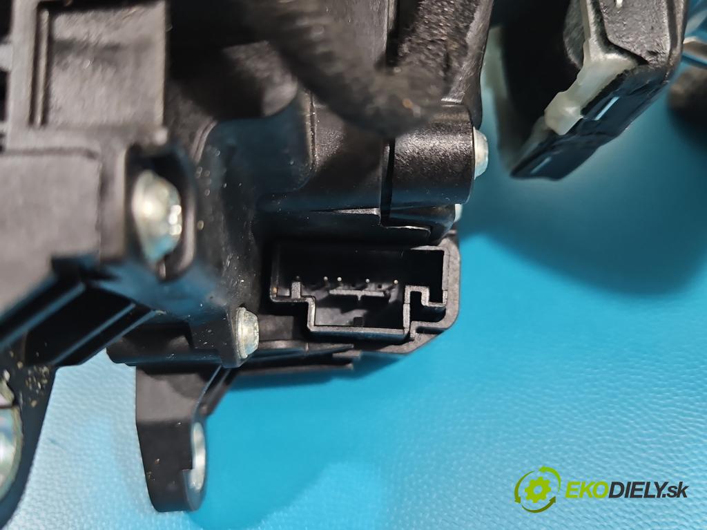 Audi A4 B9 2015-2024 2.0 TFSI 252KM automatic 185 kW 1984 cm3 4- kulisa změny stupňová 8W1713041G (Řadicí páka (kulisa) )