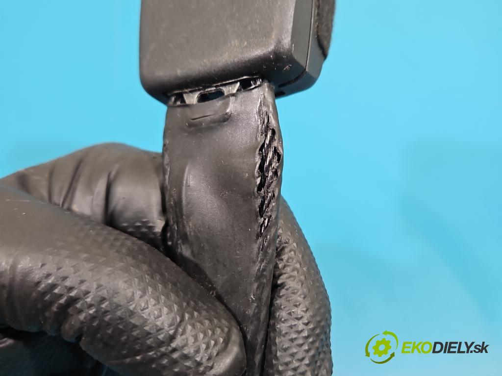 Audi A4 B9 2015-2024 2.0 TFSI 252KM automatic 185 kW 1984 cm3 4- pas bezpečnosť: predné ľavý 8W0857755A