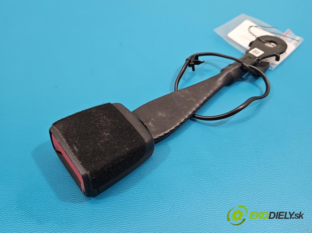 Audi A4 B9 2015-2024 2.0 TFSI 252KM automatic 185 kW 1984 cm3 4- stěna bezpečnost přední pravý 8W0857755A