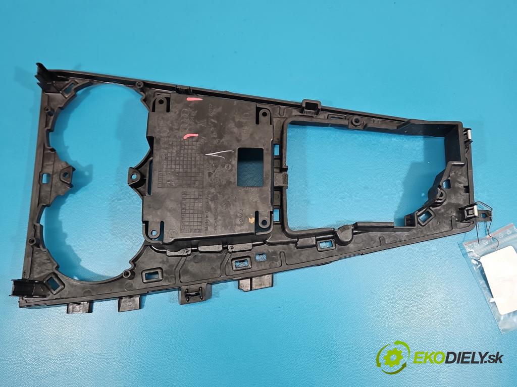 Audi A4 B9 2015-2024 2.0 TFSI 252KM automatic 185 kW 1984 cm3 4- Upevnenie: 8W1864261C