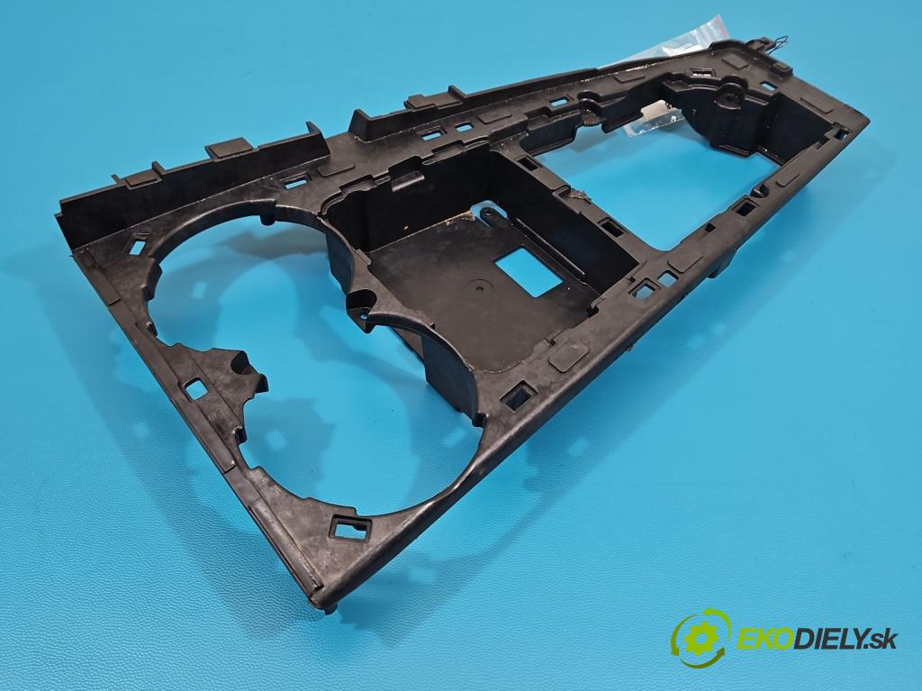 Audi A4 B9 2015-2024 2.0 TFSI 252KM automatic 185 kW 1984 cm3 4- Upevnenie: 8W1864261C