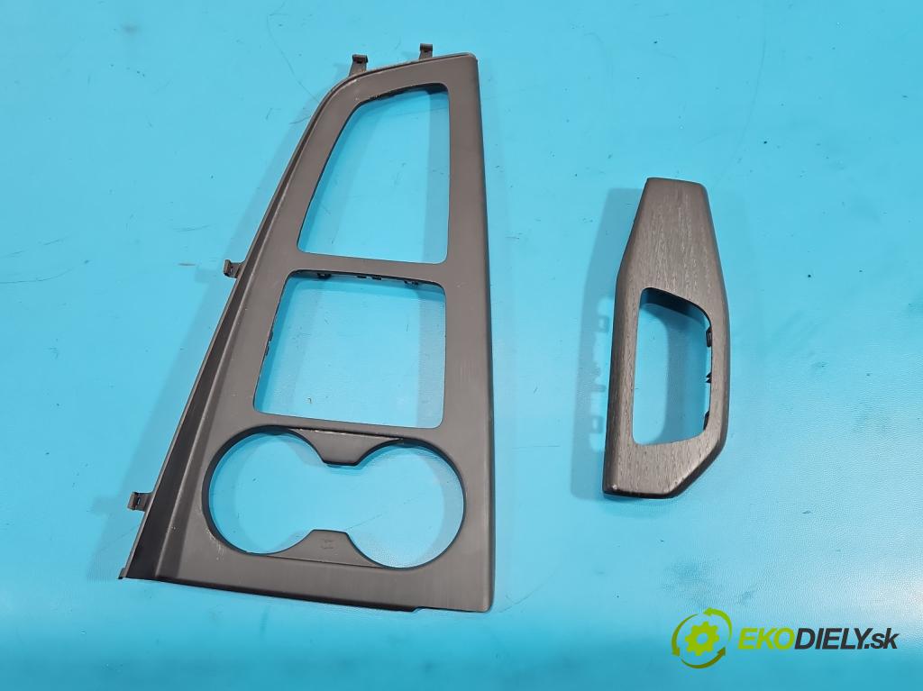 Audi A4 B9 2015-2024 2.0 TFSI 252KM automatic 185 kW 1984 cm3 4- lišta ozdobná vnitŕní: 8W1864241A