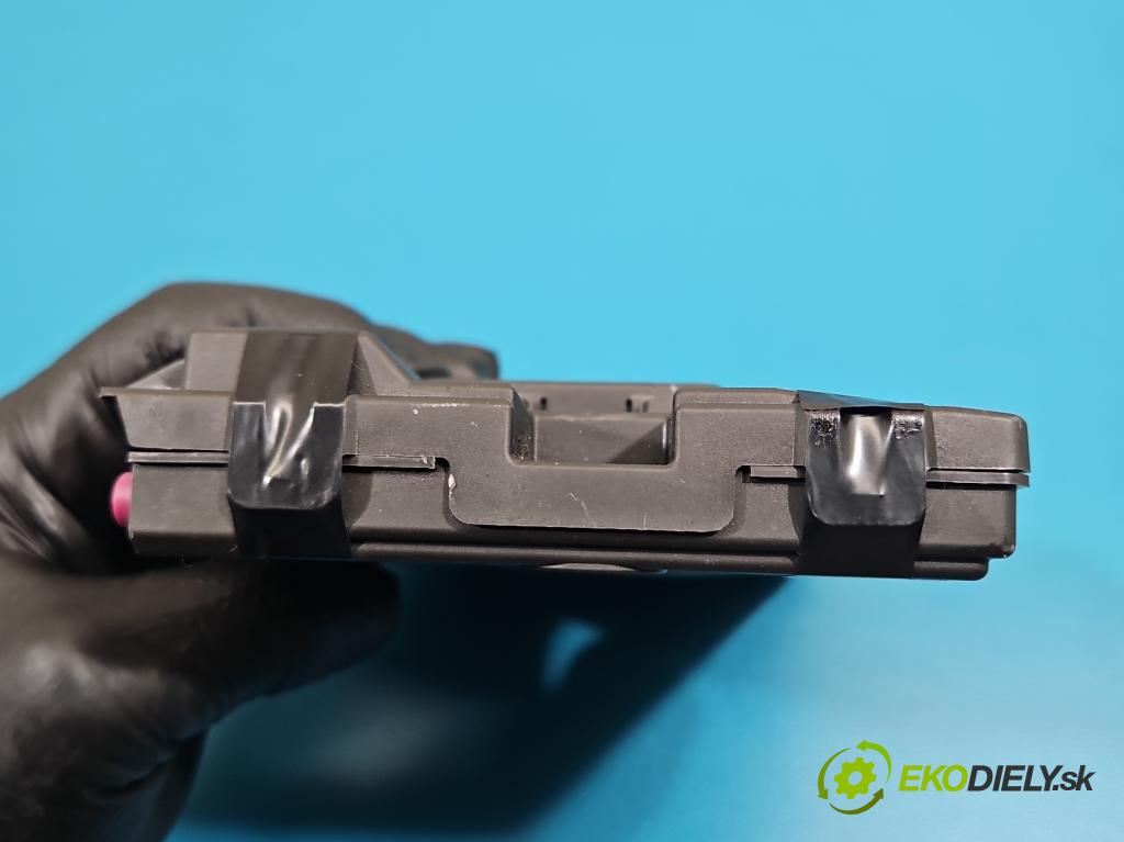 Audi A4 B9 2015-2024 2.0 TFSI 252KM automatic 185 kW 1984 cm3 4- riadiaca jednotka komfortu 8W6907468E