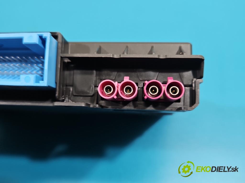 Audi A4 B9 2015-2024 2.0 TFSI 252KM automatic 185 kW 1984 cm3 4- riadiaca jednotka komfortu 8W6907468E