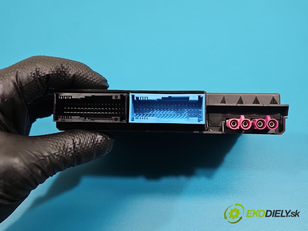 Audi A4 B9 2015-2024 2.0 TFSI 252KM automatic 185 kW 1984 cm3 4- riadiaca jednotka komfortu 8W6907468E