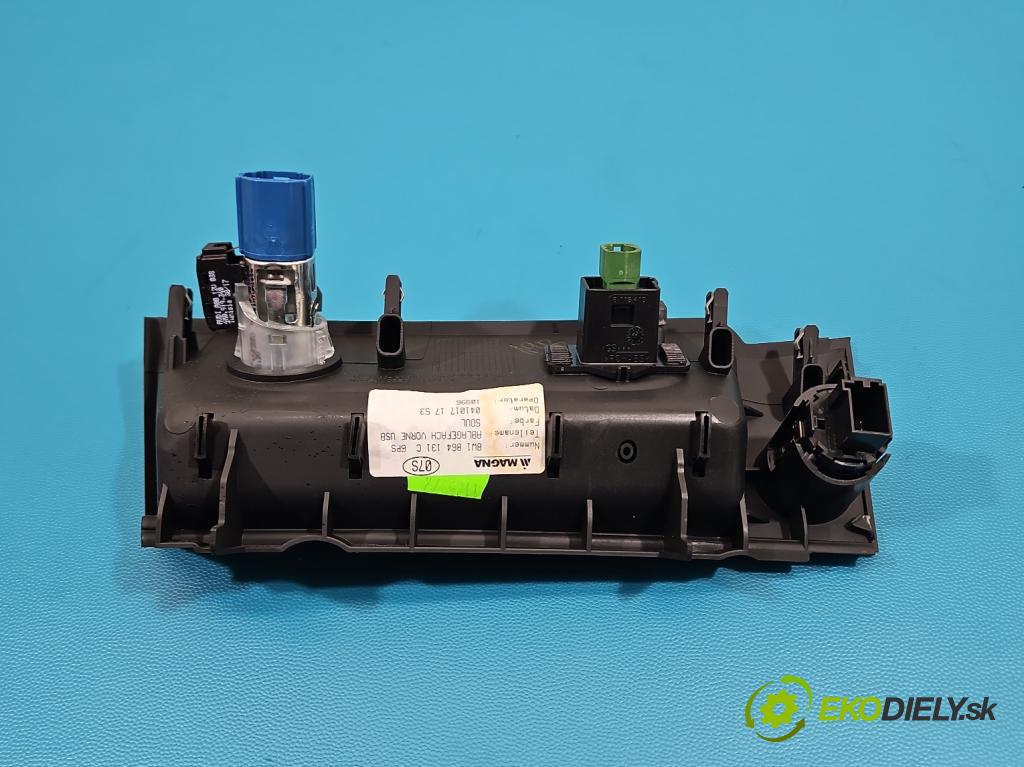 Audi A4 B9 2015-2024 2.0 TFSI 252KM automatic 185 kW 1984 cm3 4- zásuvka USB 8W1864131C