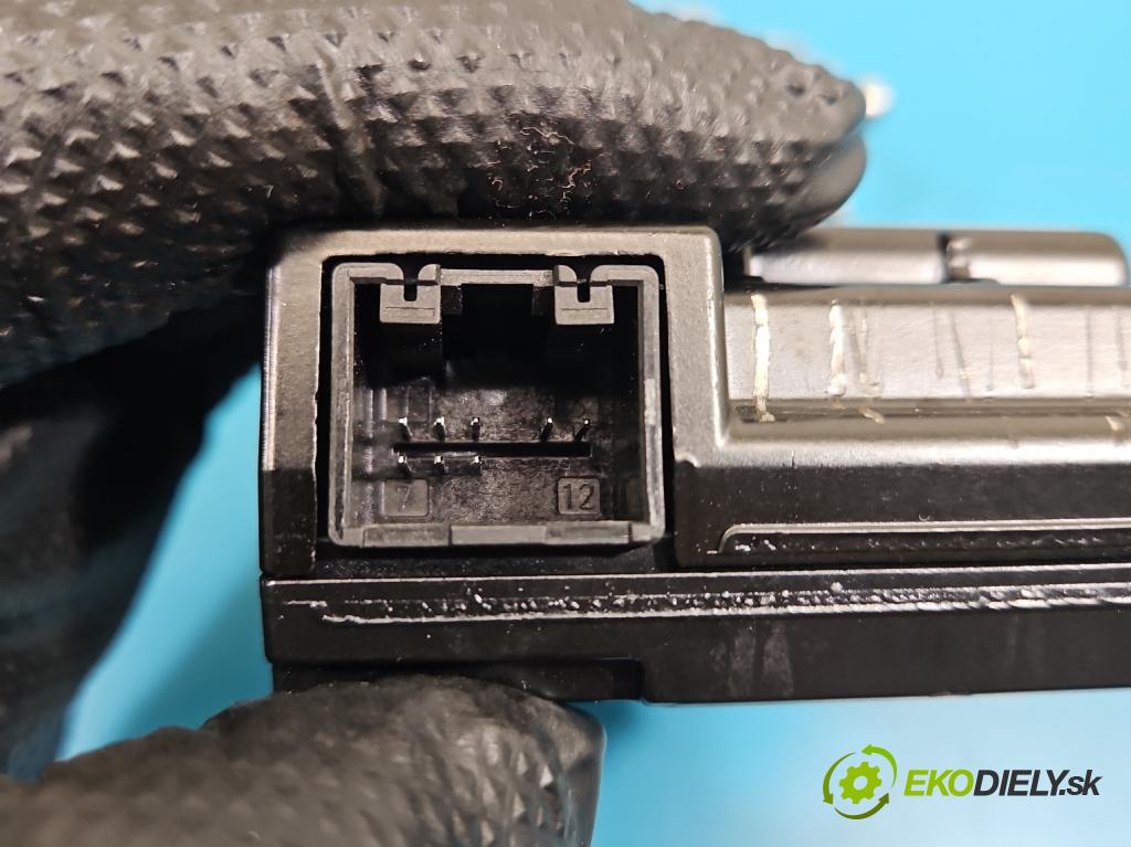 Audi A4 B9 2015-2024 2.0 TFSI 252KM automatic 185 kW 1984 cm3 4- Kamera predné 8W0907217C