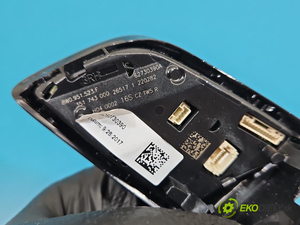 Audi A4 B9 2015-2024 2.0 TFSI 252KM automatic 185 kW 1984 cm3 4- prepínač multifunkční: řízení: 8W0419689 (Prepínacie páčky pod volantom)