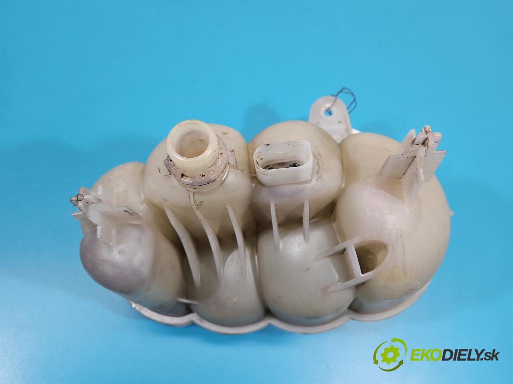 Audi A4 B9 2015-2024 2.0 TFSI 252KM automatic 185 kW 1984 cm3 4- Nádrž: náhradní: 8W0121405E