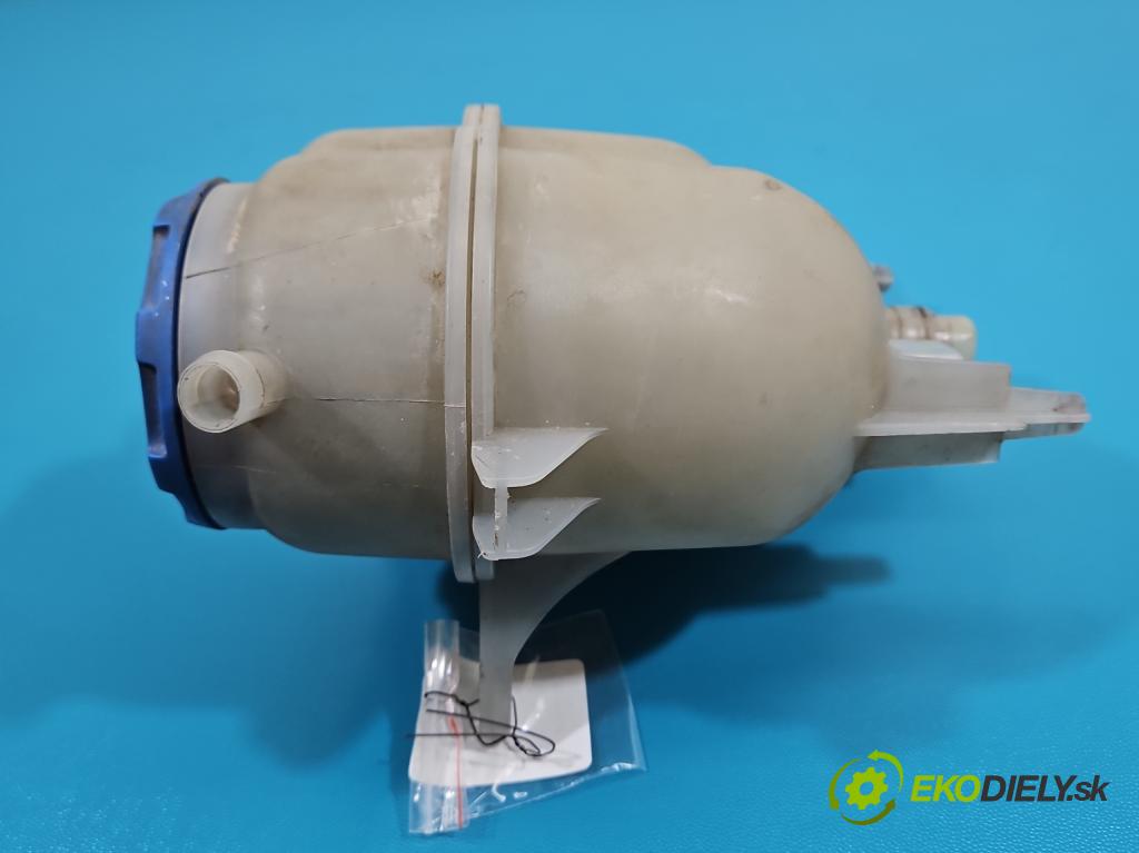 Audi A4 B9 2015-2024 2.0 TFSI 252KM automatic 185 kW 1984 cm3 4- Nádrž: náhradní: 8W0121405E