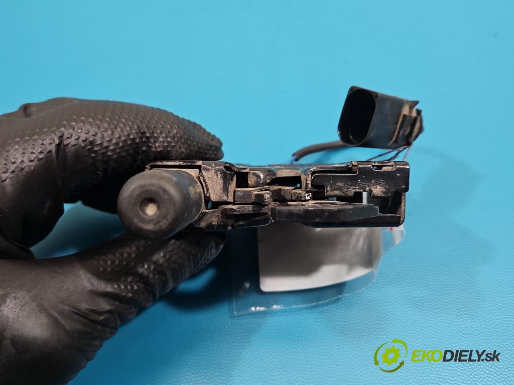 Audi A4 B9 2015-2024 2.0 TFSI 252KM automatic 185 kW 1984 cm3 4- zámok kapoty 8W0823509B