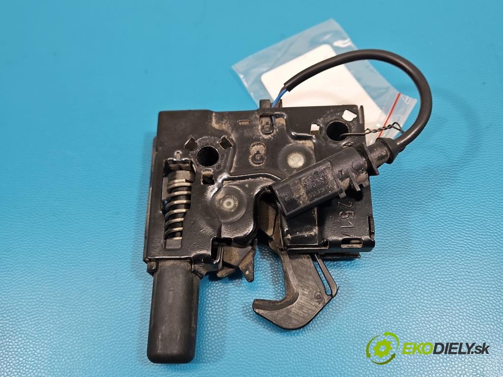 Audi A4 B9 2015-2024 2.0 TFSI 252KM automatic 185 kW 1984 cm3 4- zámok kapoty 8W0823509B