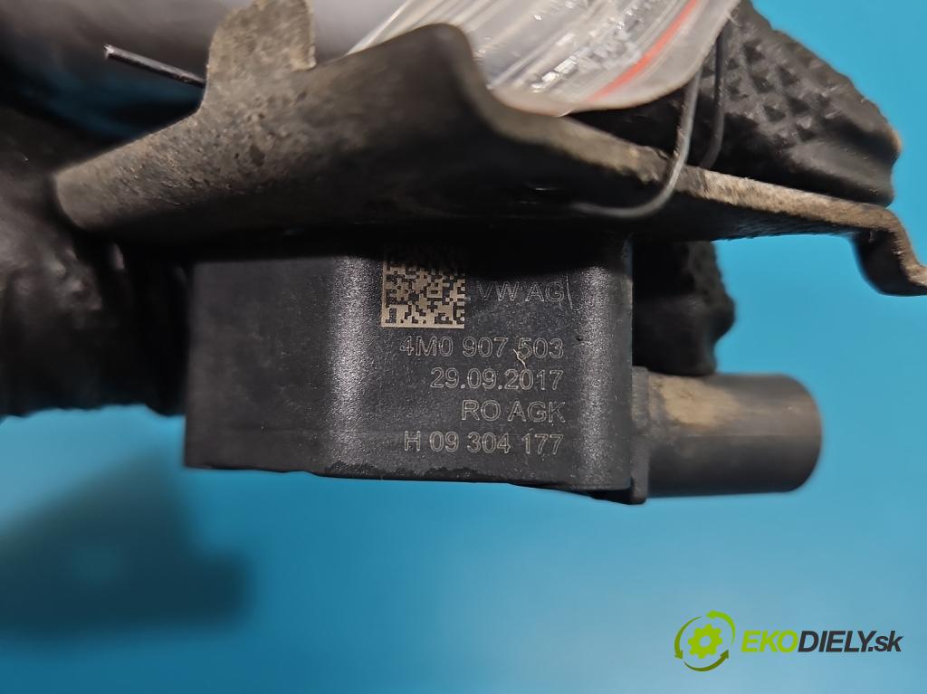 Audi A4 B9 2015-2024 2.0 TFSI 252KM automatic 185 kW 1984 cm3 4- snímač nastavenia xenon 4M0907503 (Snímač)