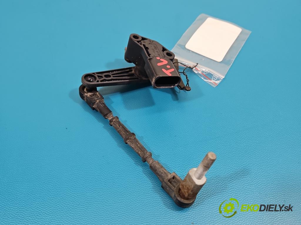 Audi A4 B9 2015-2024 2.0 TFSI 252KM automatic 185 kW 1984 cm3 4- snímač nastavenia xenon 4M0907503 (Snímač)