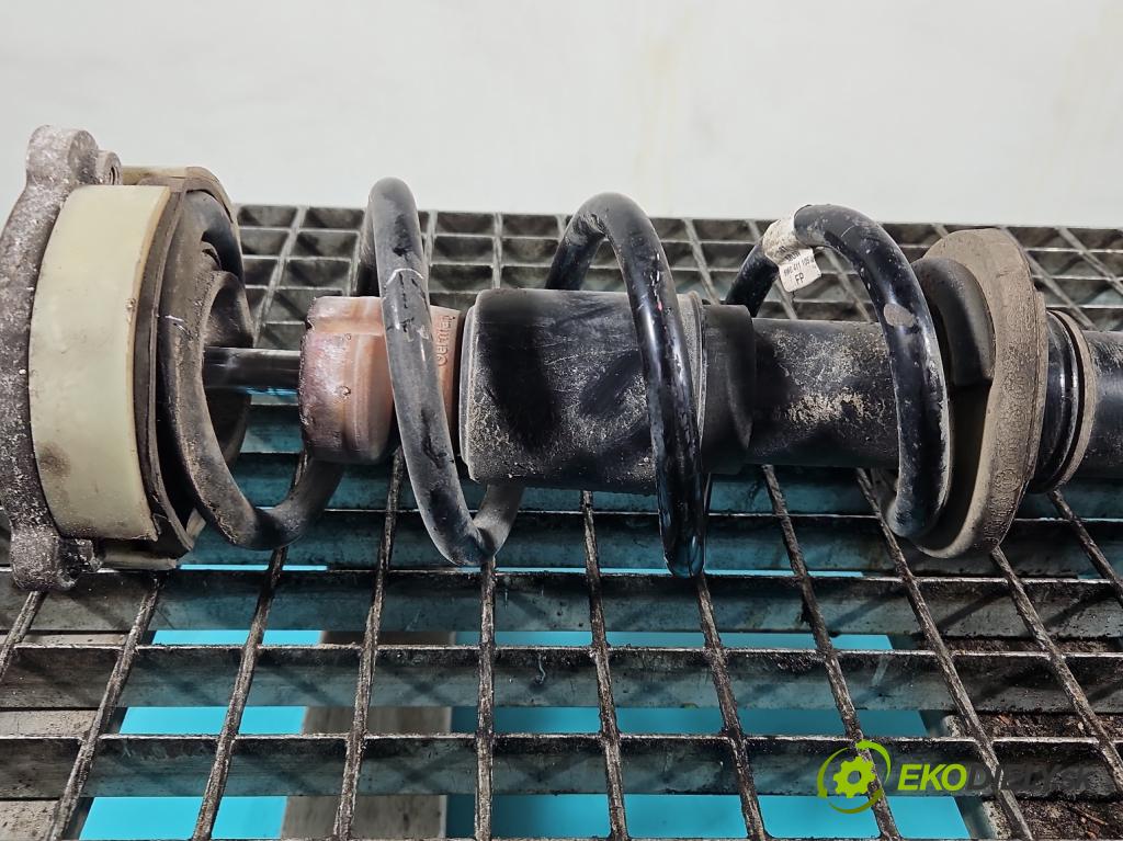 Audi A4 B9 2015-2024 2.0 TFSI 252KM automatic 185 kW 1984 cm3 4- pružina přední 