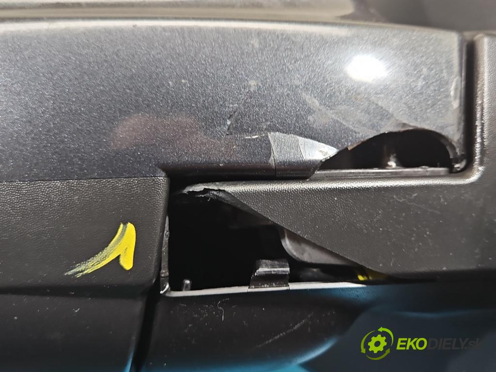 Renault Trafic III 2014 - 2.0 dci 150 hp manual 110 kW 1997 cm3 5- zpětné zrcátko pravé  (Klika dveří ostatní)