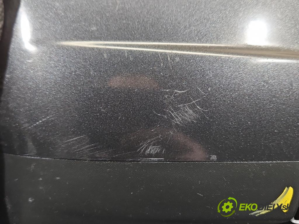 Renault Trafic III 2014 - 2.0 dci 150 hp manual 110 kW 1997 cm3 5- zpětné zrcátko pravé  (Klika dveří ostatní)