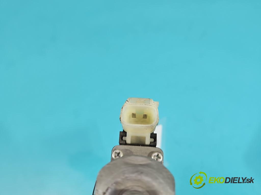 Hyundai I20 I 2008-2014 1.2 16V 78 hp manual 57.2 kW 1248 cm3 5- mechanismus stahování přední levý