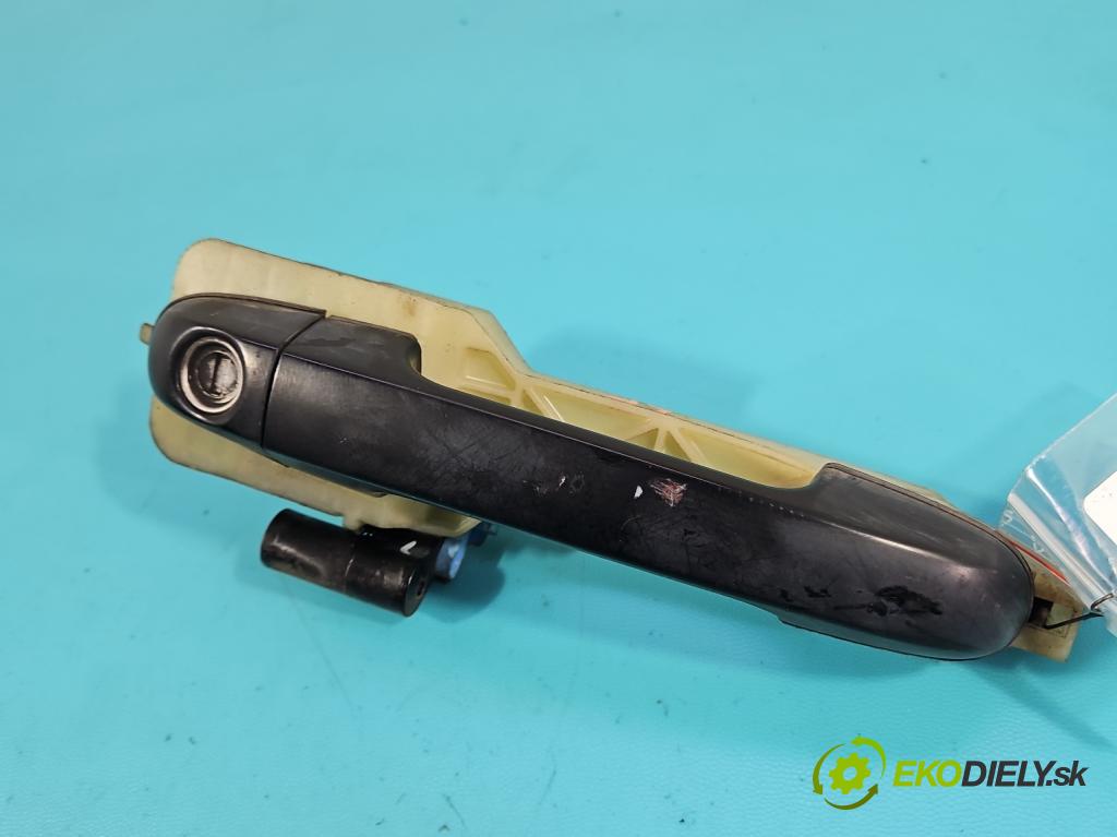 Hyundai I20 I 2008-2014 1.2 16V 78 HP manual 57.2 kW 1248 cm3 5- rukoväť predné ľavé mimo:  (Kľučka dverí vonkajšia predná ľavá)