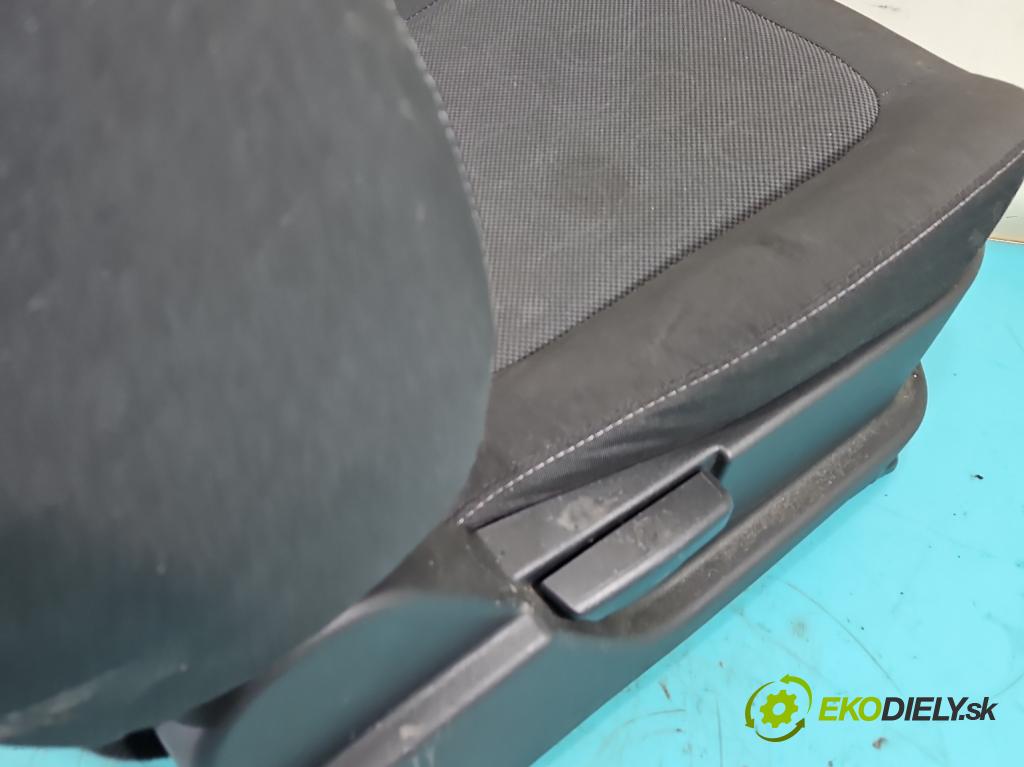 Hyundai I20 I 2008-2014 1.2 16V 78 HP manual 57.2 kW 1248 cm3 5- Sedačka pravý  (Sedadlo)