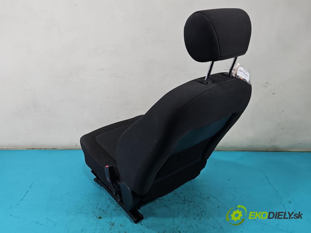 Hyundai I20 I 2008-2014 1.2 16V 78 HP manual 57.2 kW 1248 cm3 5- Sedačka pravý  (Sedadlo)