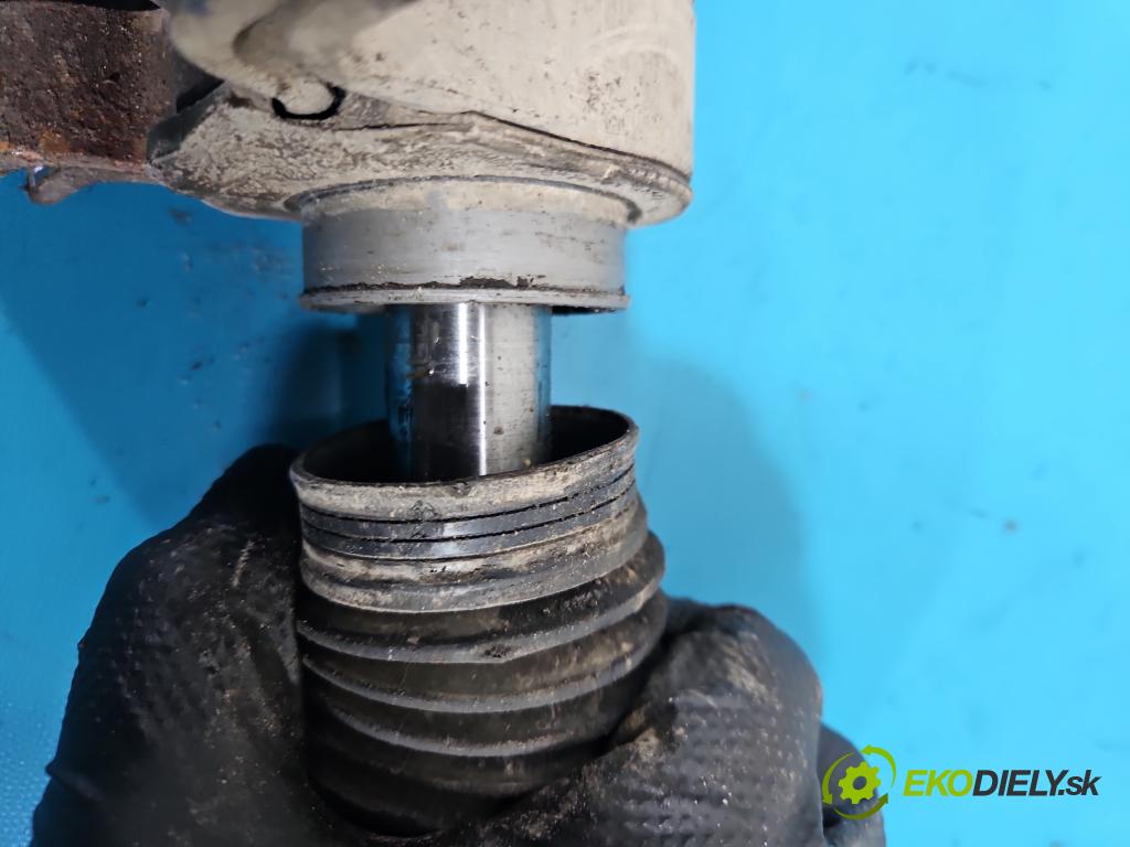 Vw Passat B6 2005-2010 1.9 tdi 105 HP manual 77 kW 1896 cm3 5- Ozubené kolo: volant 3C1423051S