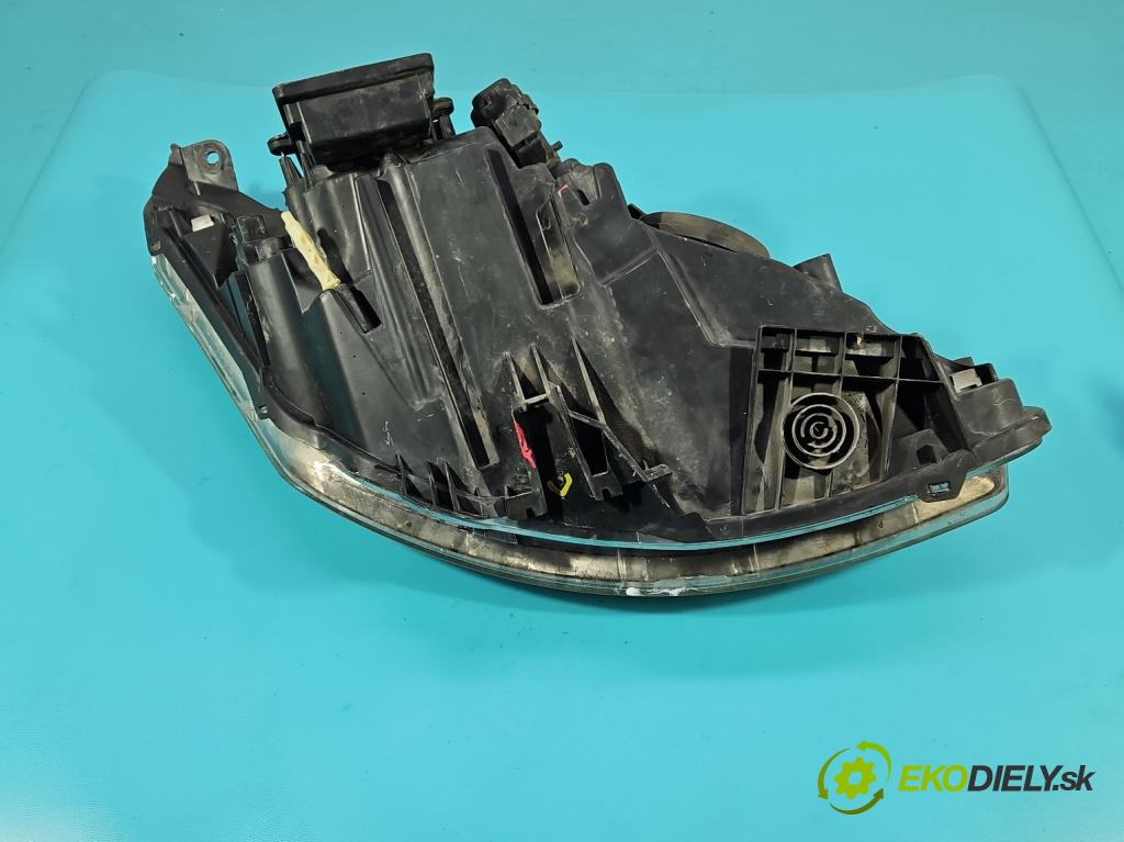 Citroen C4 I 2004-2011 2.0 16V 177 HP manual 130 kW 1997 cm3 3- Reflektor: ľavý 9646894380 (Kľučka dverí ostatné)