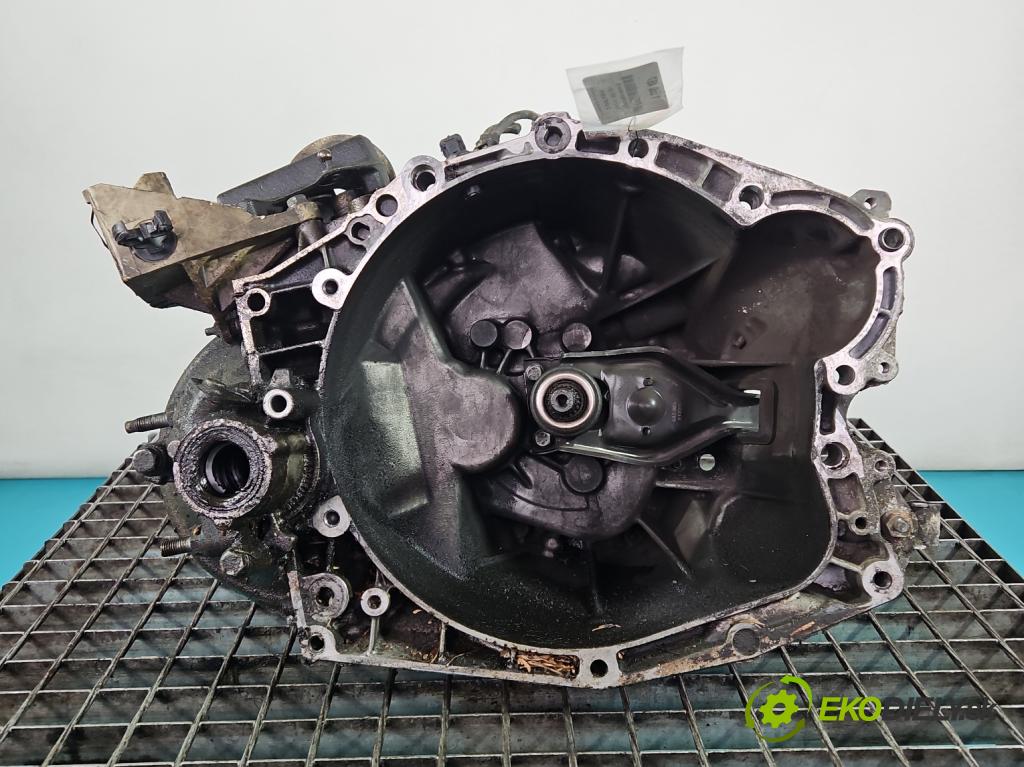 Citroen C4 I 2004-2011 2.0 16V 177 hp manual 130 kW 1997 cm3 3- převodovka stupňová manual 20DM68