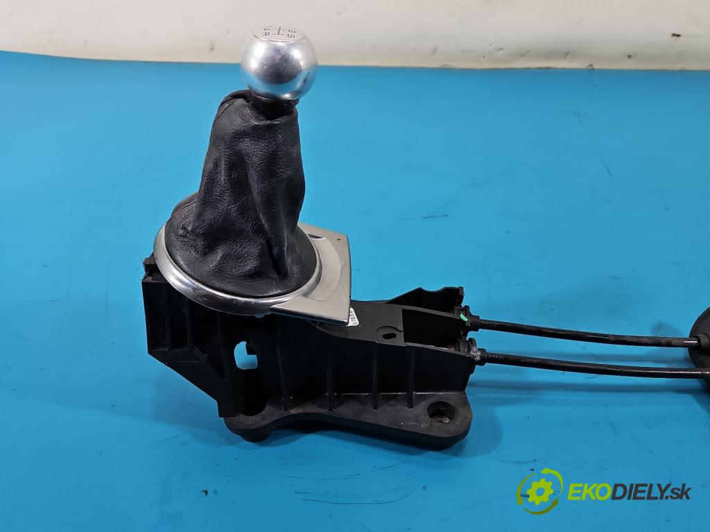 Citroen C4 I 2004-2011 2.0 16V 177 HP manual 130 kW 1997 cm3 3- Páka: Změny: stupeň,rýchlosť 9657303580 (Rýchlostná páka (kulisa))