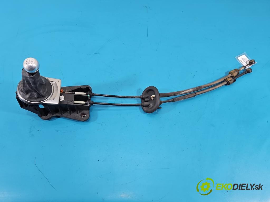 Citroen C4 I 2004-2011 2.0 16V 177 HP manual 130 kW 1997 cm3 3- Páka: Změny: stupeň,rýchlosť 9657303580 (Rýchlostná páka (kulisa))