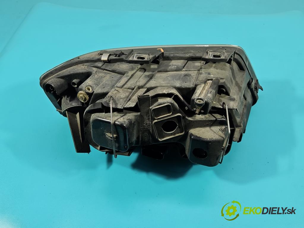 Audi A6 C5 1997-2004 1.9 tdi 110 HP manual 81 kW 1896 cm3 4- Reflektor: ľavý  (Kľučka dverí ostatné)