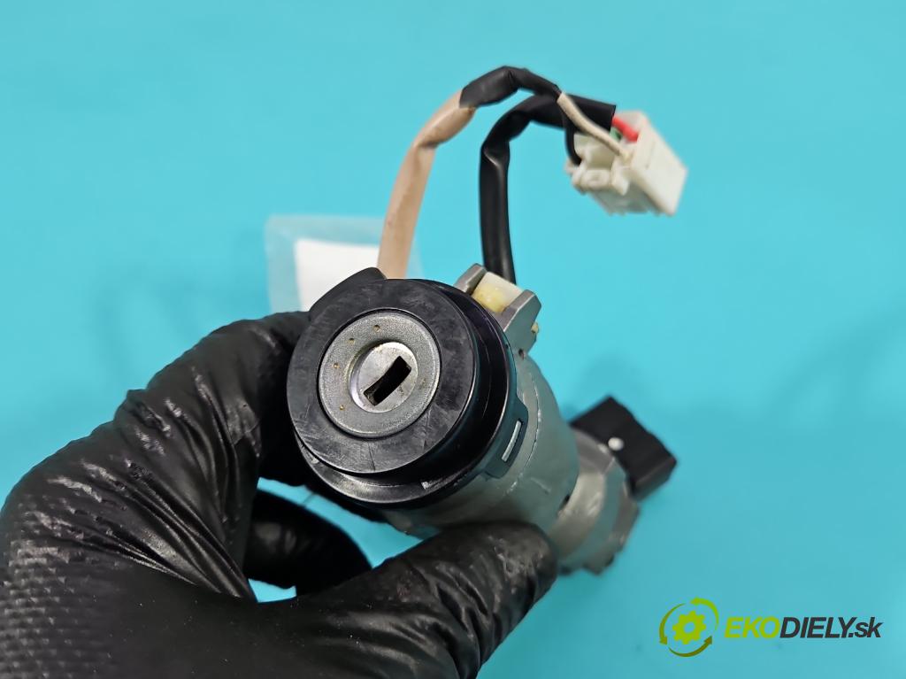 Hyundai I20 I 2008-2014 1.2 16V 78 hp manual 57.2 kW 1248 cm3 5- spínací skříňka  (Spínací skříňka)