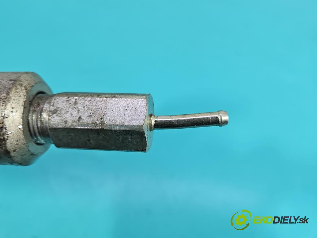 Toyota Auris I 2006-2013 2.0 D4D 126 HP manual 93 kW 1998 cm3 5- lišta vstrekovacia 89458-71010 (Vstrekovacia lišta)