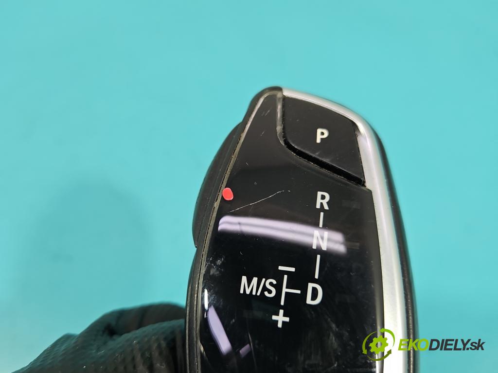 Bmw 5 G30 2017-2024 2.0d 190 HP automatic 140 kW 1995 cm3 4- Páka: Změny: stupeň,rýchlosť 6825825 (Rýchlostná páka (kulisa))