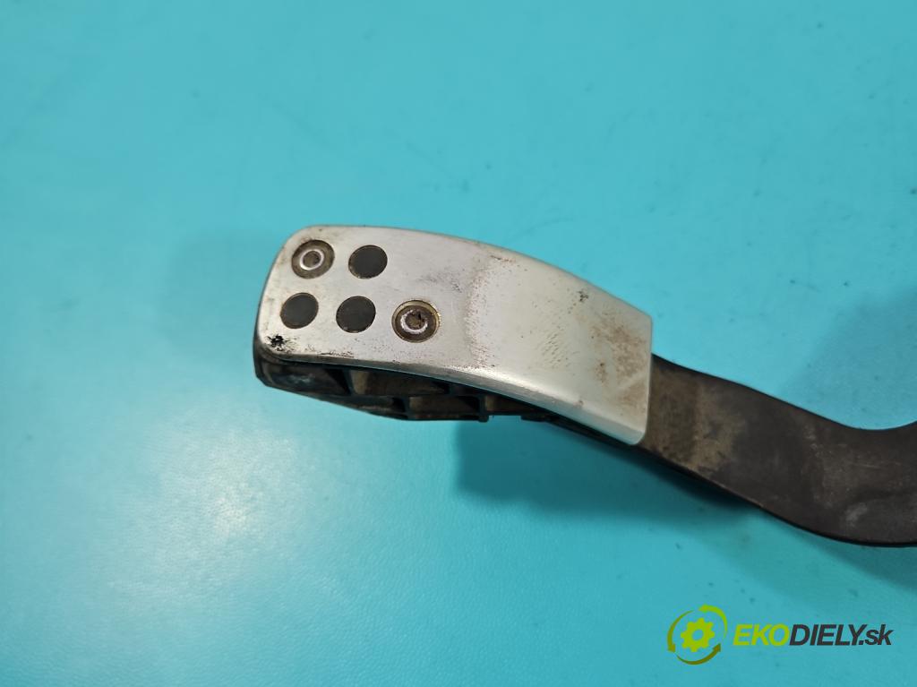 Citroen C4 I 2004-2011 2.0 16V 177 HP manual 130 kW 1997 cm3 3- pedal plyn potenciometr: F00C3E2429