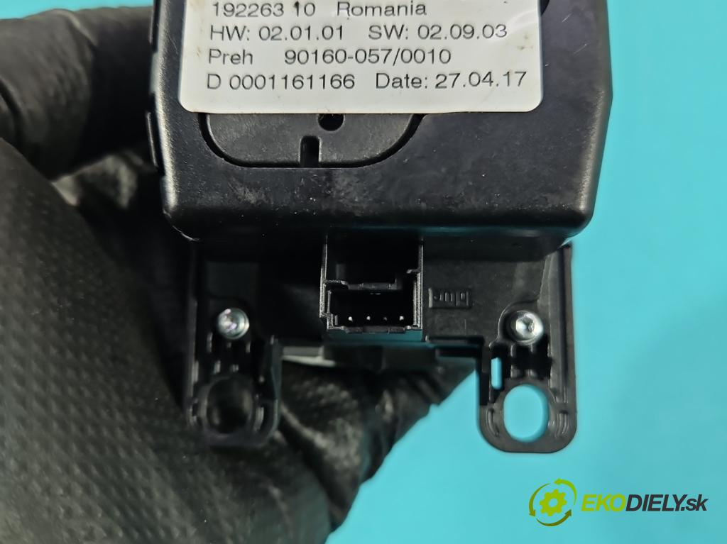 Bmw 5 G30 2017-2024 2.0d 190 HP automatic 140 kW 1995 cm3 4- prepínač rádio: navigácie 6844224