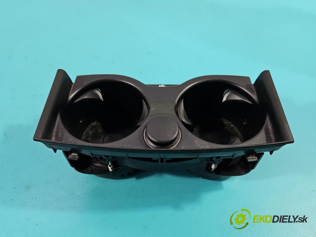 Bmw 5 G30 2017-2024 2.0d 190 HP automatic 140 kW 1995 cm3 4- Rukojeť: na nápoje: 6801508 (Držiak (úchyt) na nápoje)