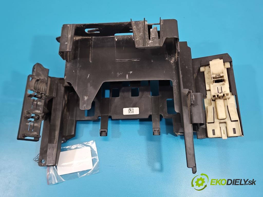 Bmw 5 G30 2017-2024 2.0d 190 HP automatic 140 kW 1995 cm3 4- Upevnenie: 8584651