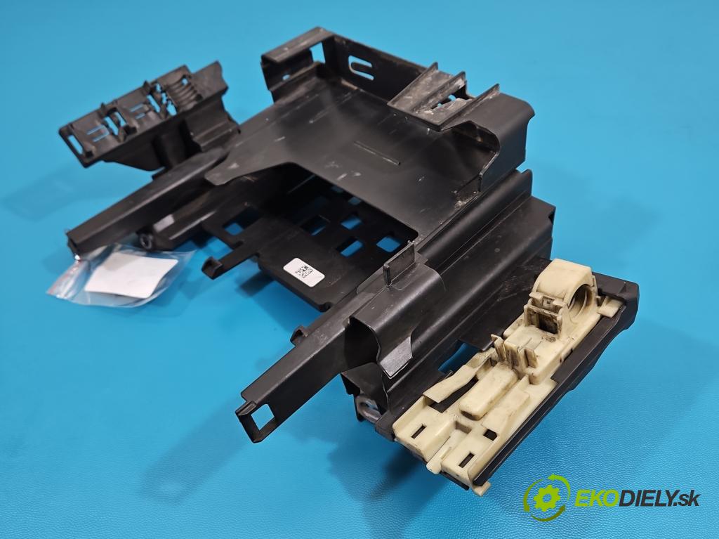 Bmw 5 G30 2017-2024 2.0d 190 HP automatic 140 kW 1995 cm3 4- Upevnenie: 8584651