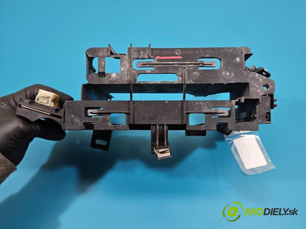 Bmw 5 G30 2017-2024 2.0d 190 HP automatic 140 kW 1995 cm3 4- Upevnenie: 8584651