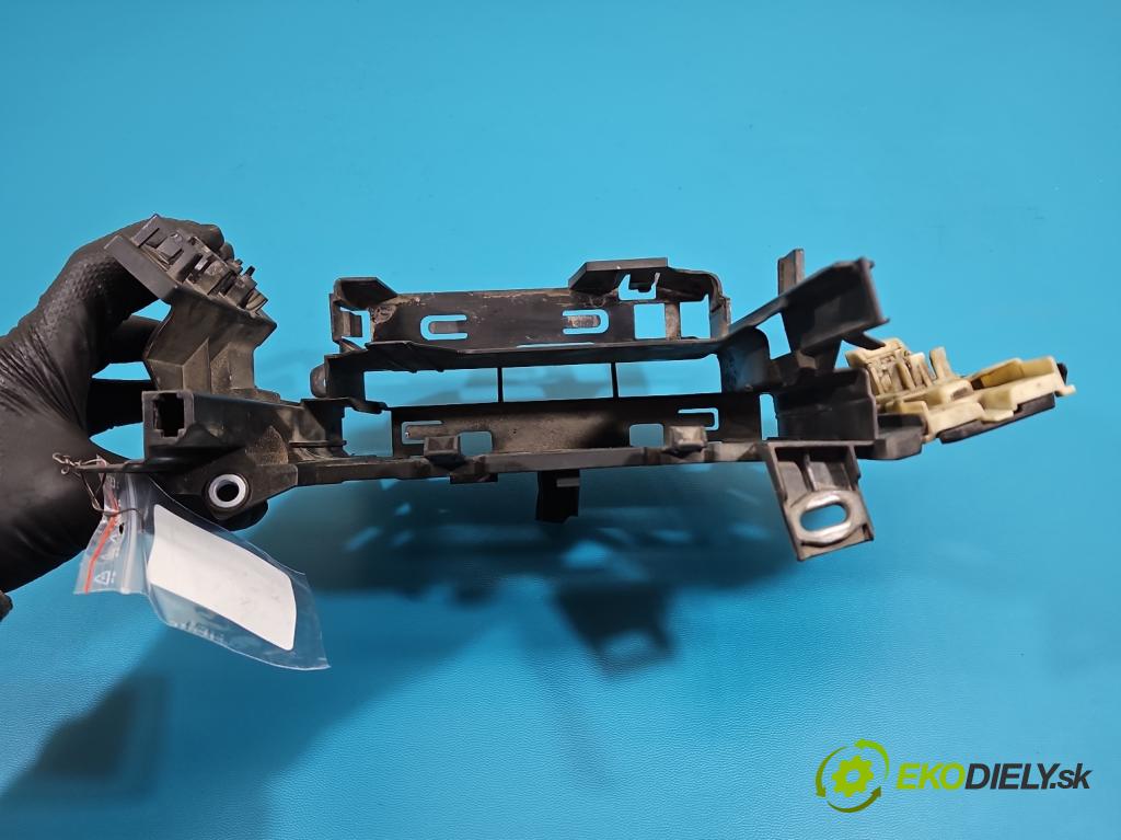 Bmw 5 G30 2017-2024 2.0d 190 HP automatic 140 kW 1995 cm3 4- Upevnenie: 8584651