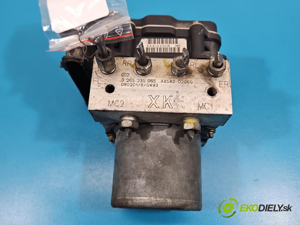 Toyota Auris I 2006-2013 2.0 D4D 126 HP manual 93 kW 1998 cm3 5- čerpadlo abs 0265235065 (Pumpa ABS)