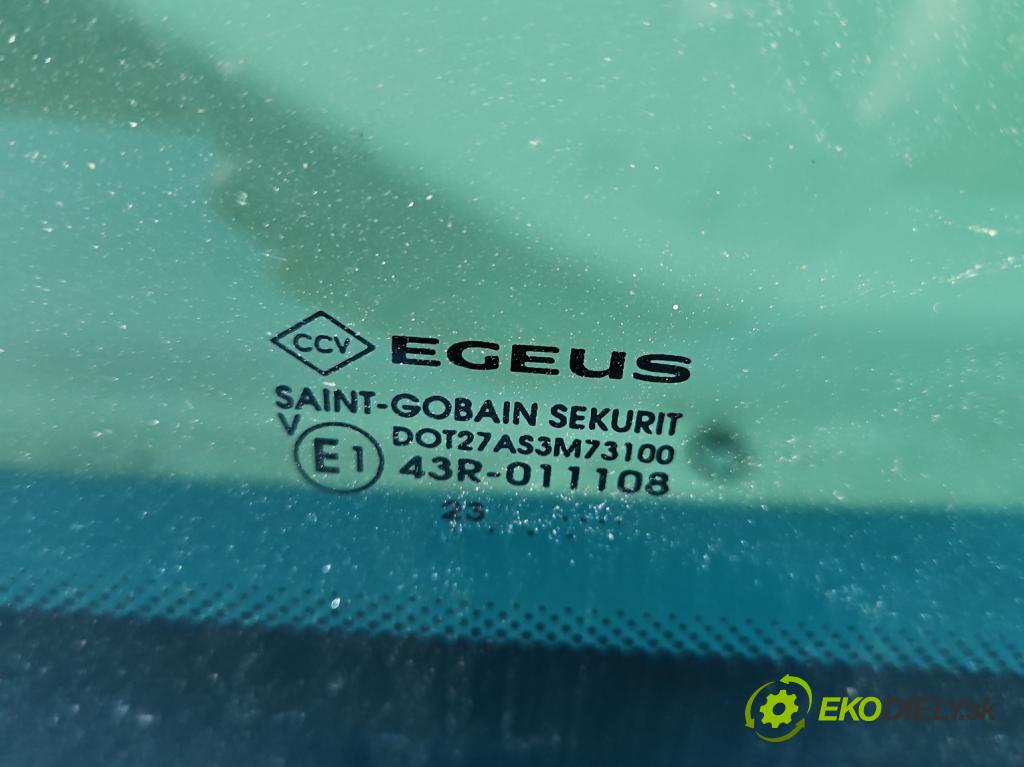 Renault Trafic III 2014 - 2.0 dci 150 HP manual 110 kW 1997 cm3 5- sklo zadné pravé