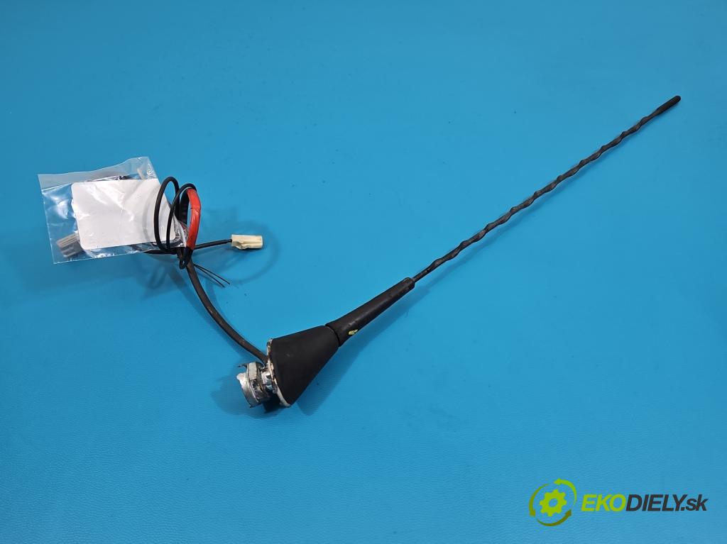 Toyota Auris I 2006-2013 2.0 D4D 126 HP manual 93 kW 1998 cm3 5- Antena 