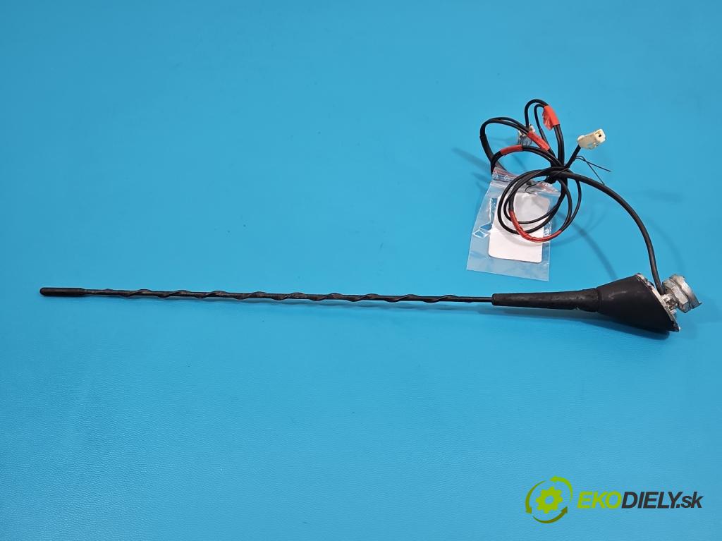 Toyota Auris I 2006-2013 2.0 D4D 126 HP manual 93 kW 1998 cm3 5- Antena