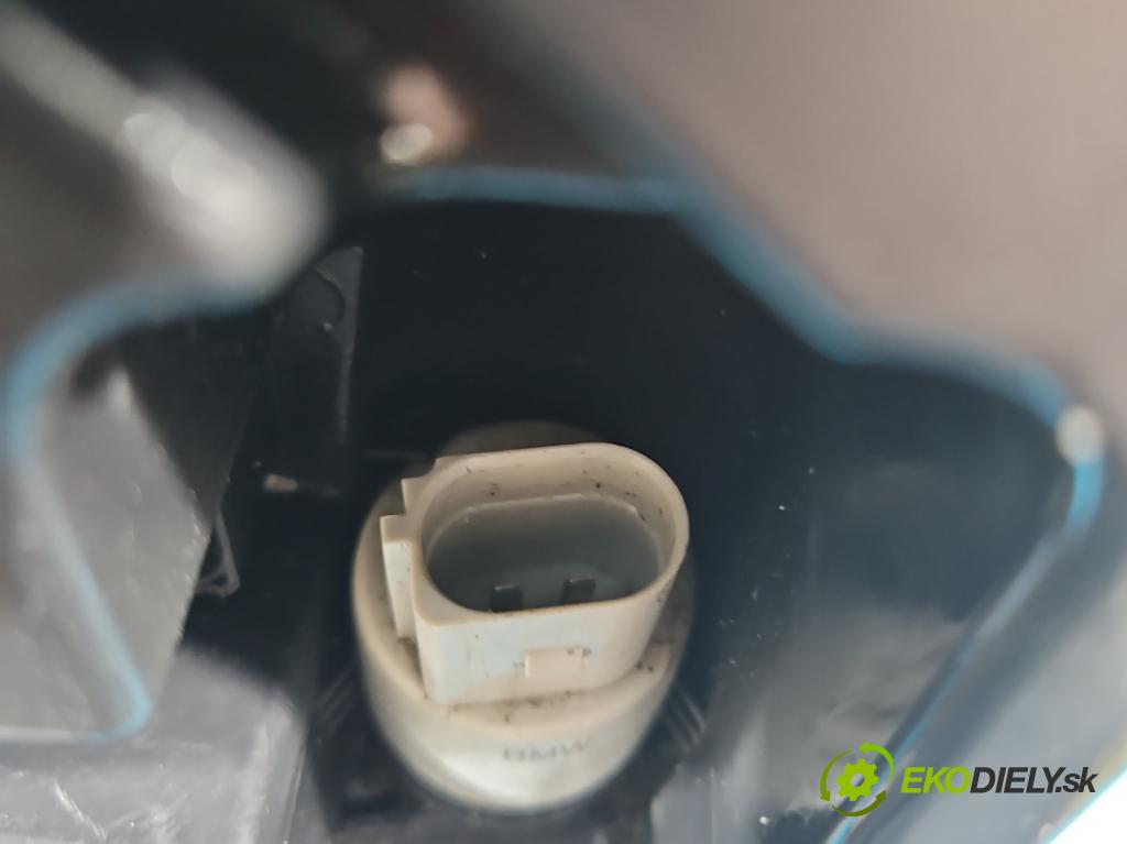 Bmw 5 G30 2017-2024 2.0d 190 hp automatic 140 kW 1995 cm3 4- nádržka tekutina: ostřikovačů 7357287-05