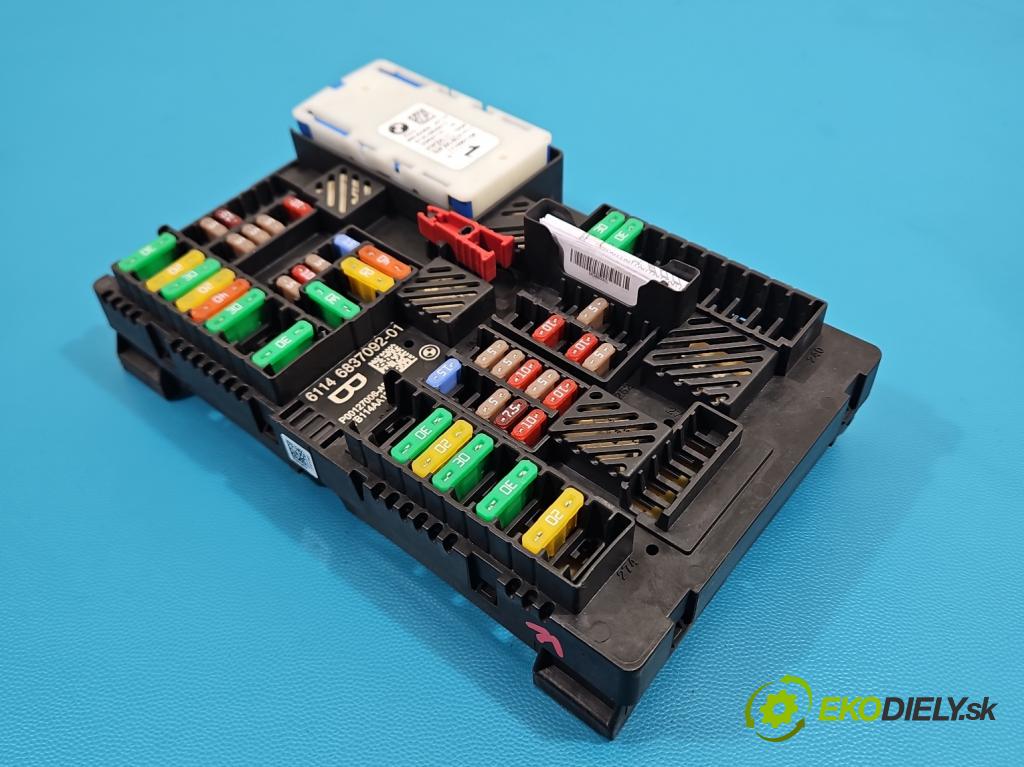 Bmw 5 G30 2017-2024 2.0d 190 hp automatic 140 kW 1995 cm3 4- skříňka pojistková 6837092 (Pojistková skříňka)