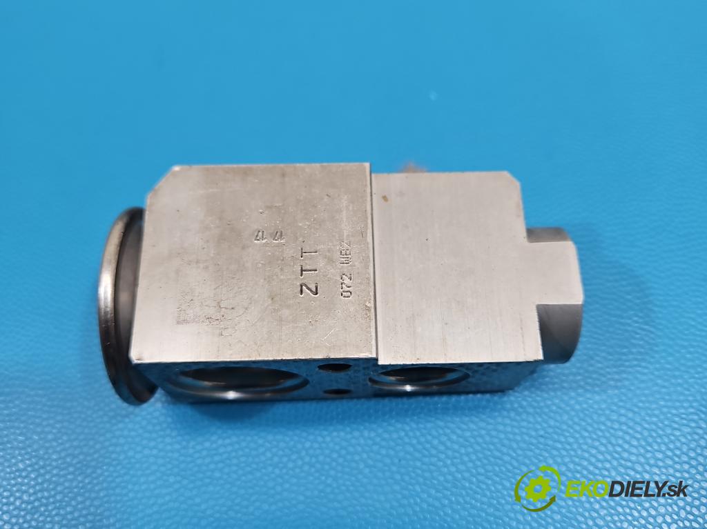 Bmw 5 G30 2017-2024 2.0d 190 HP automatic 140 kW 1995 cm3 4- ventil rozšírenie: klimatizácie 936171002