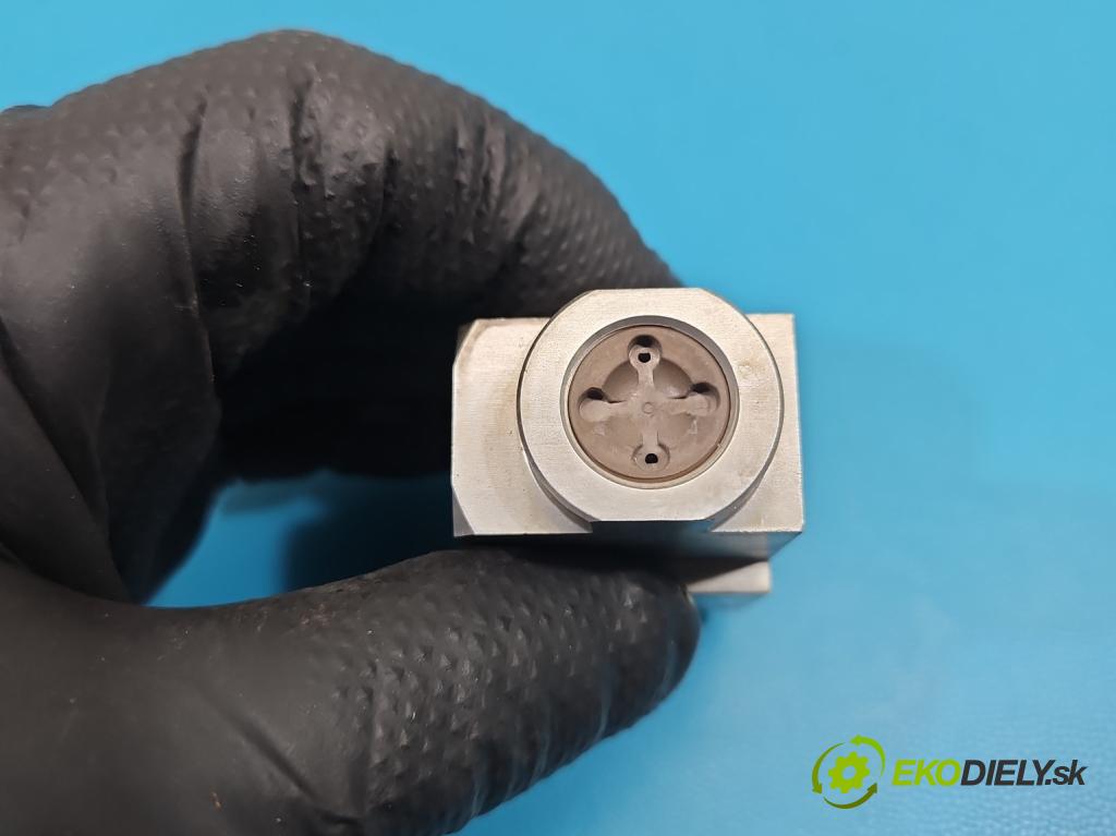 Bmw 5 G30 2017-2024 2.0d 190 HP automatic 140 kW 1995 cm3 4- ventil rozšírenie: klimatizácie 936171002