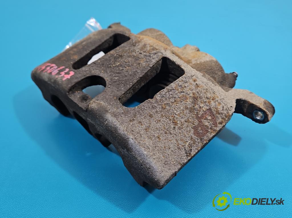 Fiat Freemont 2.0 jtd 170 hp automatic 125 kW 1956 cm3 5- brzdič přední levý  (Klika dveří ostatní)